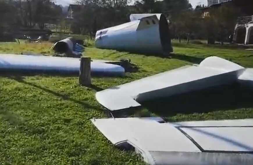 Man Assembles Fokker Plane In Garden As Events Venue